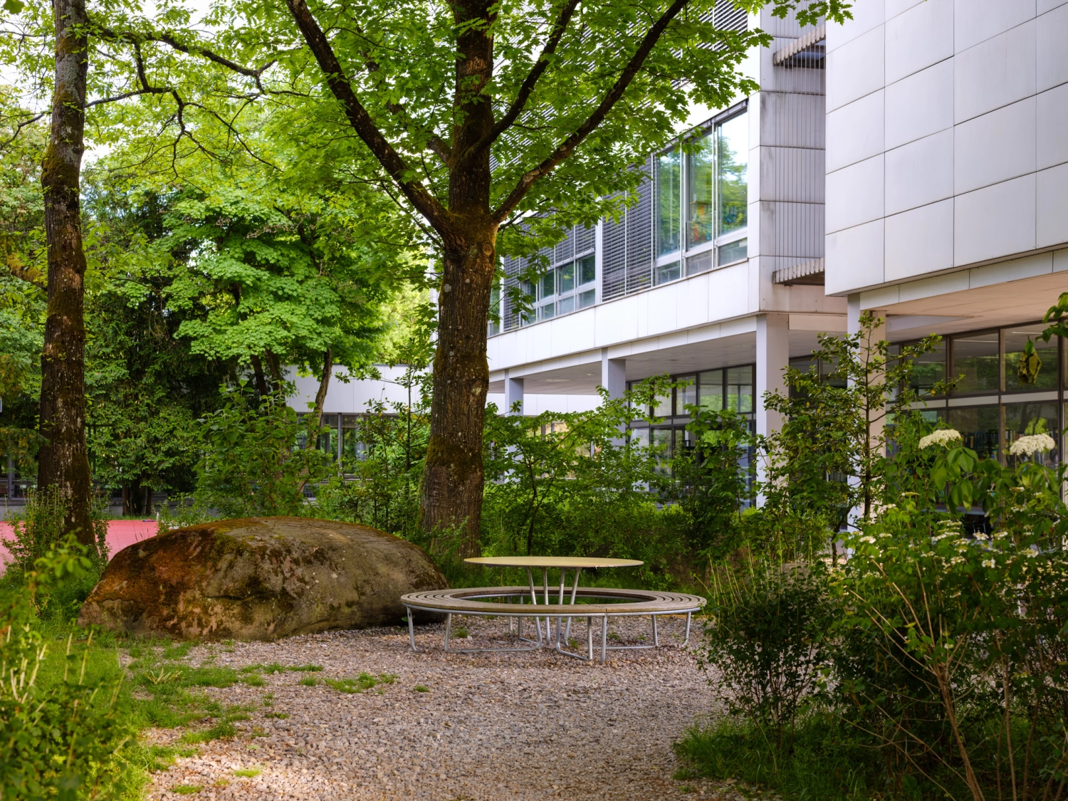 201727 Gymnasium Neufeld Bern Bild 5*