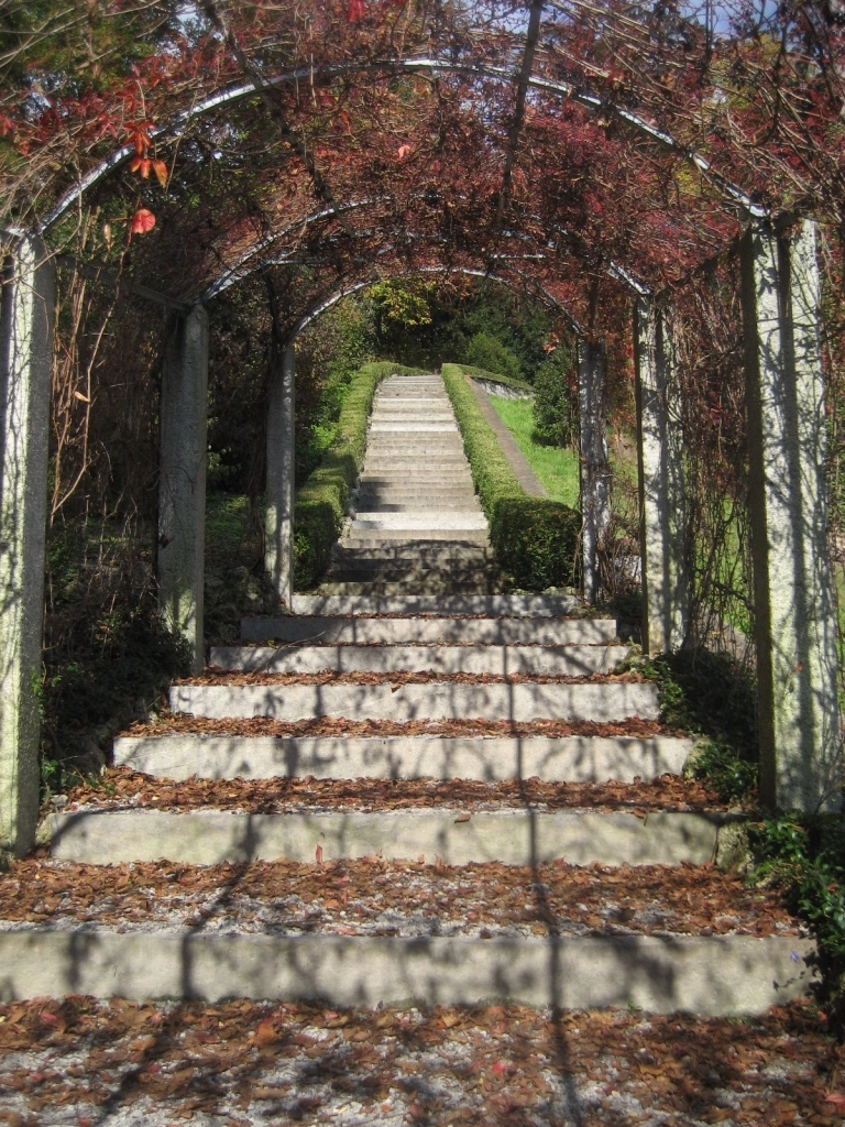 201526 Schloss Hünegg Hilterfingen Bild 1*