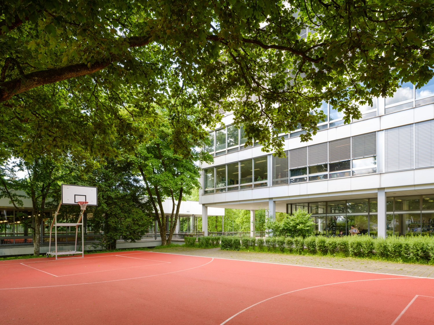 201727 Gymnasium Neufeld Bern Bild 5*