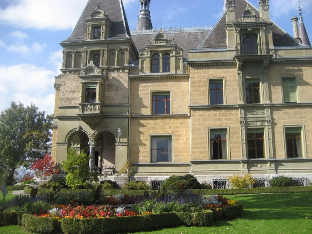 201526 Schloss Hünegg Hilterfingen Bild 1*
