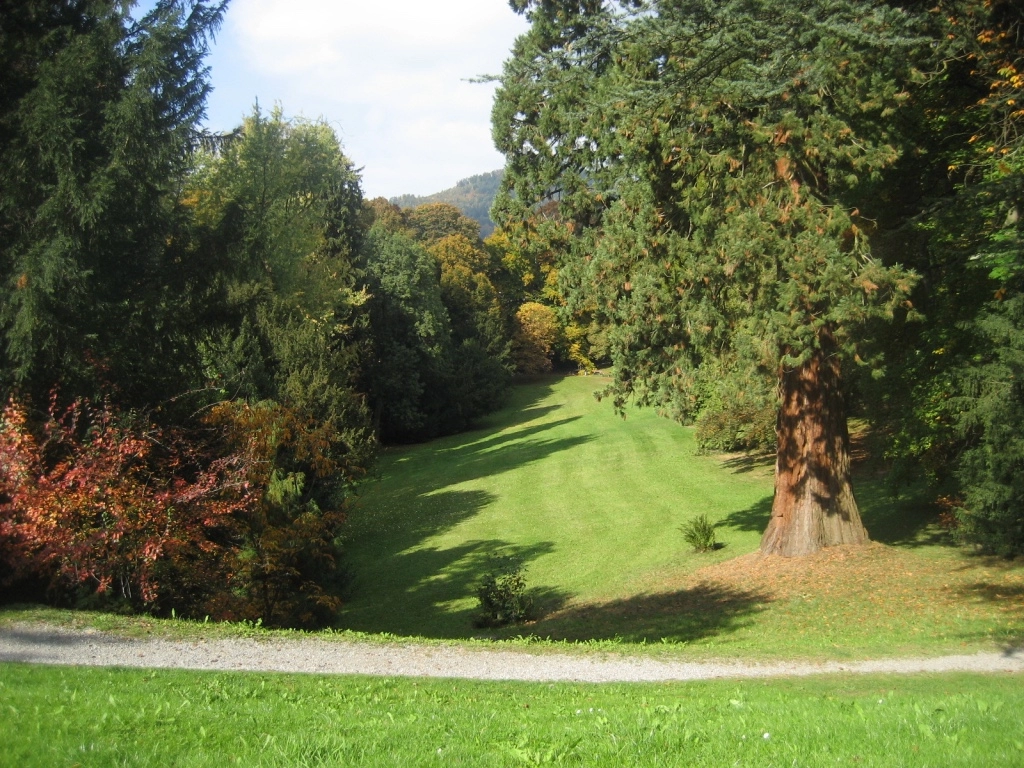 201526 Schloss Hünegg Hilterfingen Bild 1*