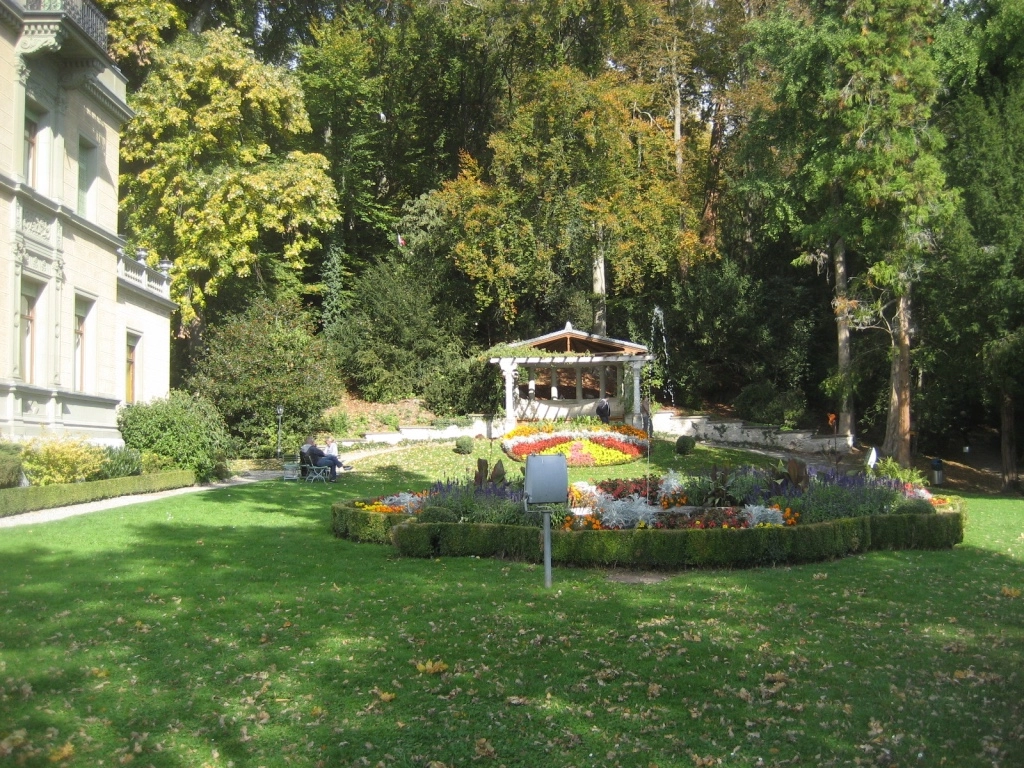 201526 Schloss Hünegg Hilterfingen Bild 1*